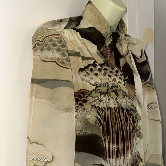 Vintage 70s Asian Inspired Stylized Cream, Tan & Brown Blouse that Ties at Neck - Picture 5 of 7